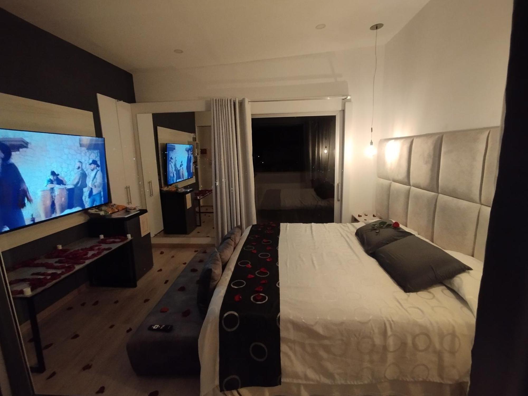 Penthouse Mirador Samsara Bed & Breakfast La Calera Exterior photo